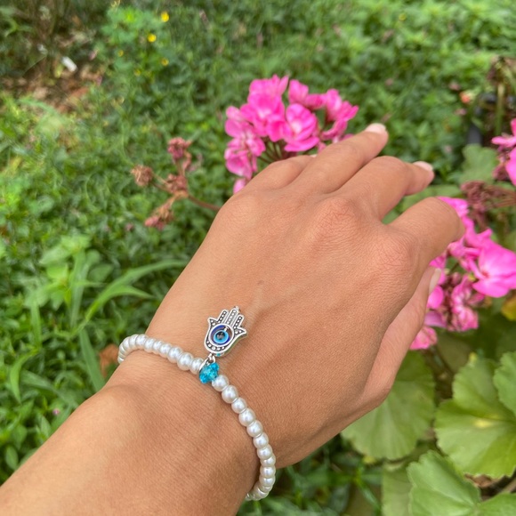 🪬Hamsa Evil Eye Glass Bead Stretch Stackable Bracelet🪬 - Picture 3 of 3